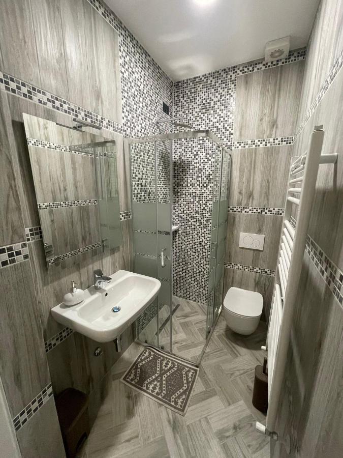 Holiday Rooms Rho Ngoại thất bức ảnh